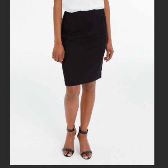 LOFT Dresses & Skirts - LOFT Black Pencil Skirt - Size 14